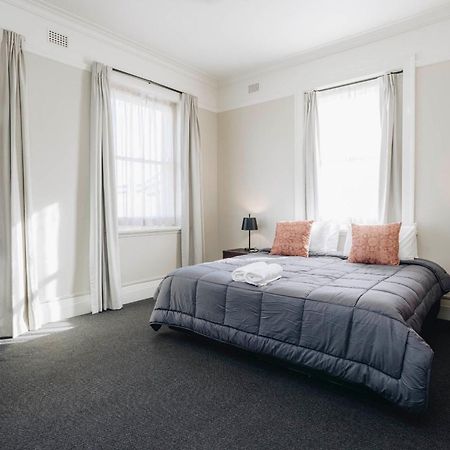 Hotel Gosford Bagian luar foto