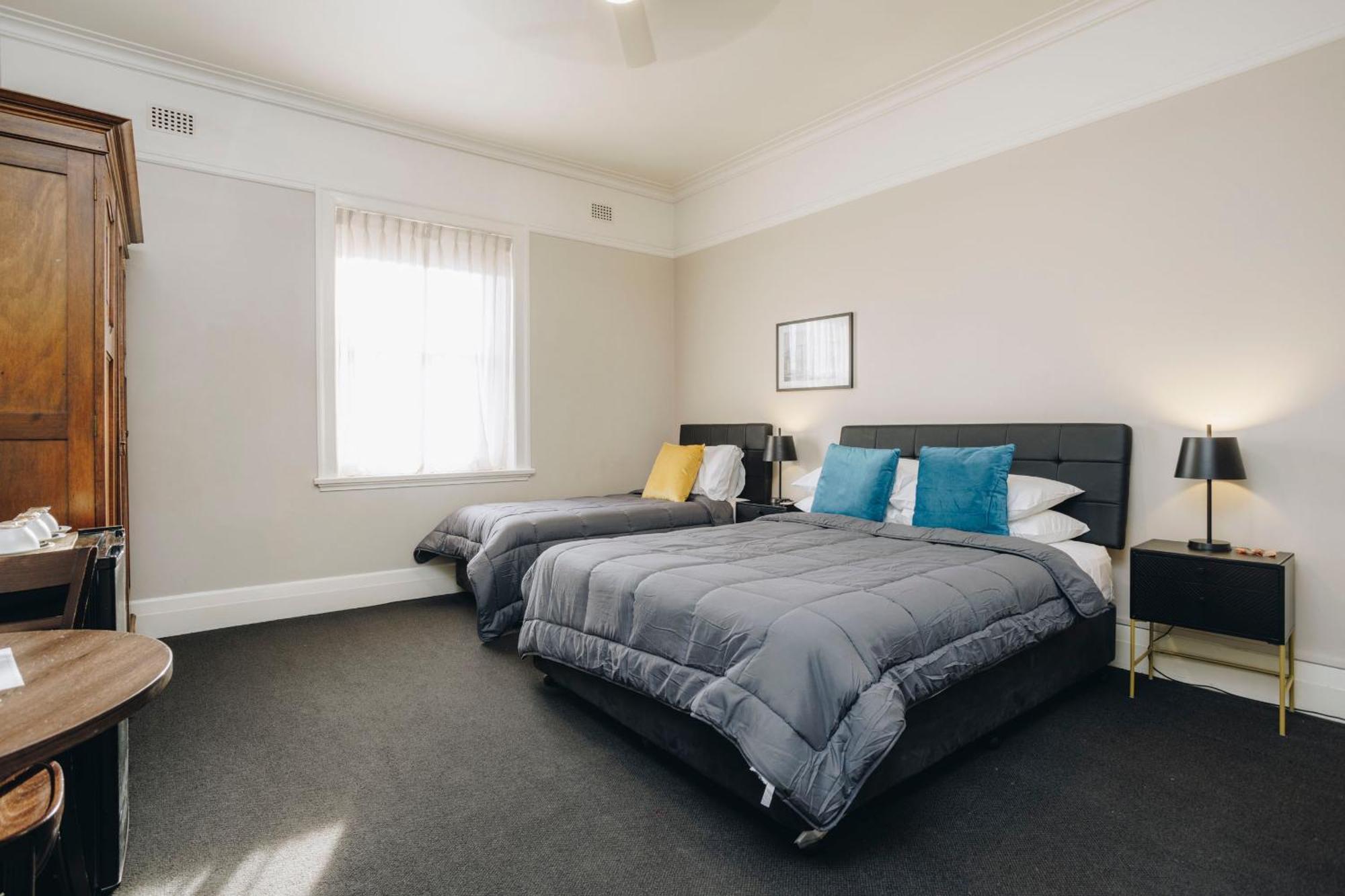 Hotel Gosford Bagian luar foto